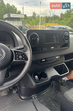 Грузовой фургон Mercedes-Benz Sprinter 2021 в 