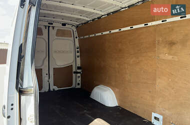 Грузовой фургон Mercedes-Benz Sprinter 2018 в 