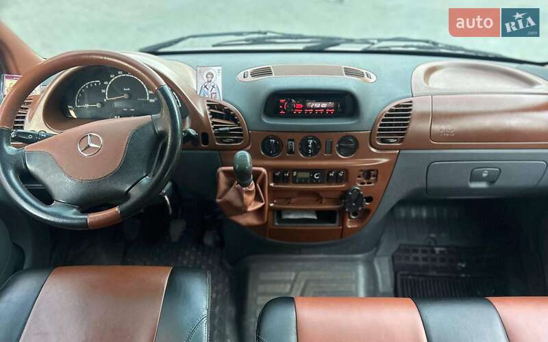 Грузовой фургон Mercedes-Benz Sprinter 2002 в Черновцах