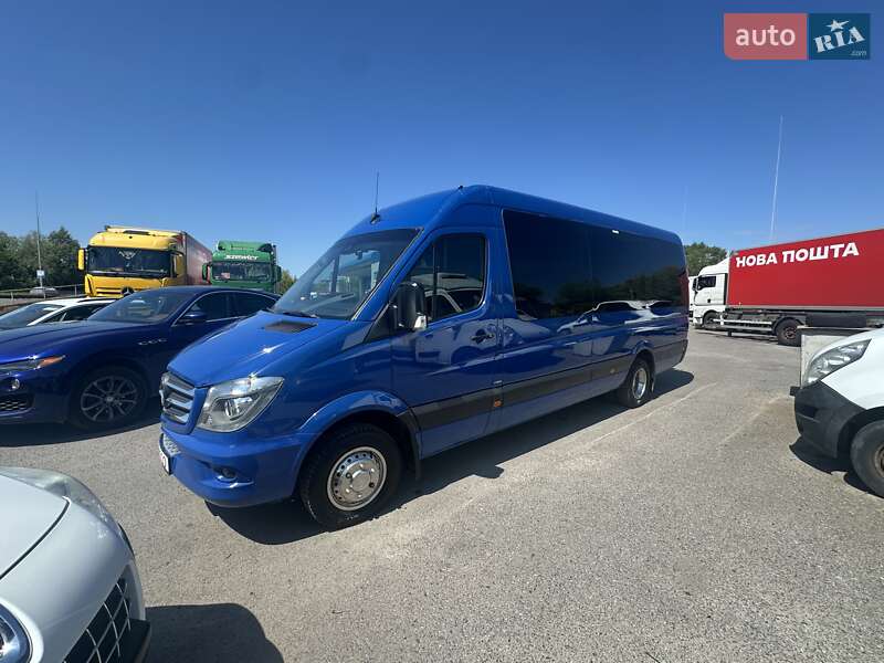 Туристический / Междугородний автобус Mercedes-Benz Sprinter 2016 в Ровно