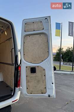 Грузовой фургон Mercedes-Benz Sprinter 2020 в 