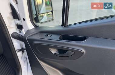 Грузовой фургон Mercedes-Benz Sprinter 2020 в 