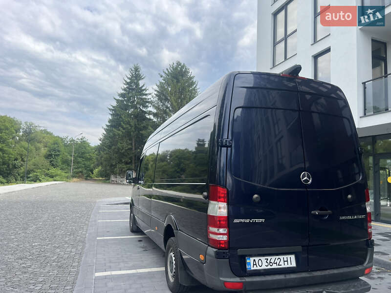 Микроавтобус Mercedes-Benz Sprinter 2014 в Сваляве