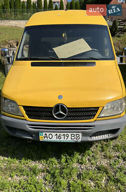 Грузовой фургон Mercedes-Benz Sprinter 2004 в 