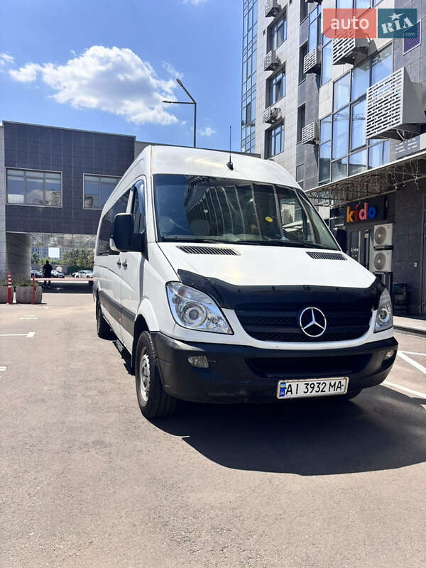 Mercedes-Benz Sprinter 2011