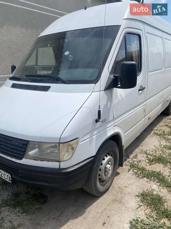 Грузовой фургон Mercedes-Benz Sprinter 1999 в Добровеличковке