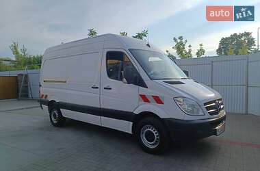 Грузовой фургон Mercedes-Benz Sprinter 2013 в 