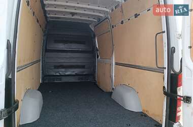 Грузовой фургон Mercedes-Benz Sprinter 2013 в 