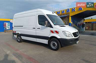 Грузовой фургон Mercedes-Benz Sprinter 2013 в 