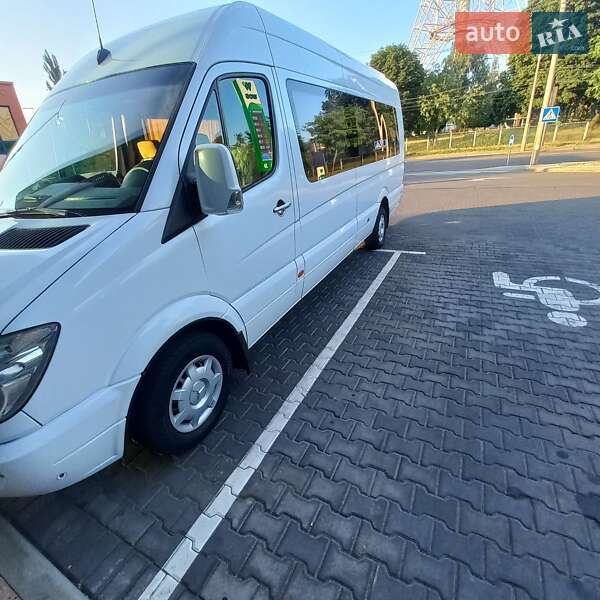 Пригородный автобус Mercedes-Benz Sprinter 2010 в Киеве