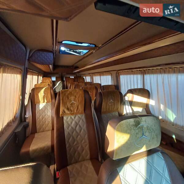 Пригородный автобус Mercedes-Benz Sprinter 2010 в Киеве