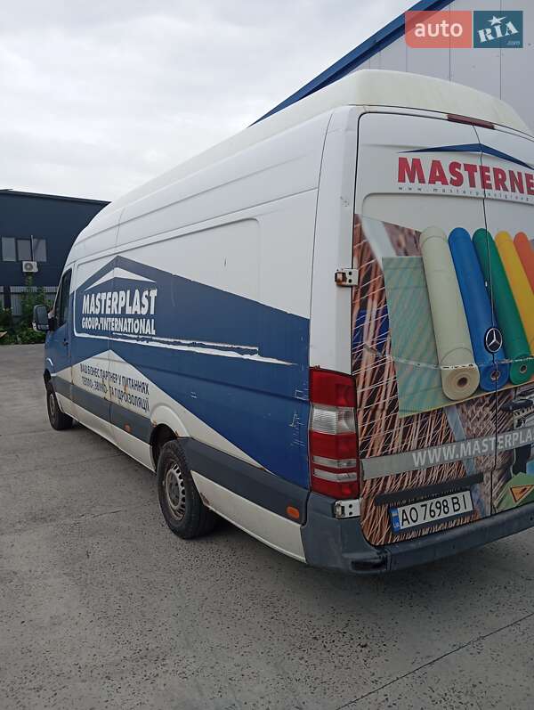 Грузовой фургон Mercedes-Benz Sprinter 2012 в Ужгороде