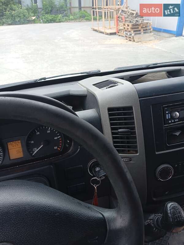 Грузовой фургон Mercedes-Benz Sprinter 2012 в Ужгороде