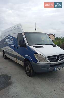 Грузовой фургон Mercedes-Benz Sprinter 2012 в Ужгороде