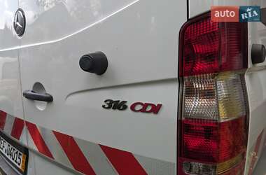 Грузовой фургон Mercedes-Benz Sprinter 2013 в 