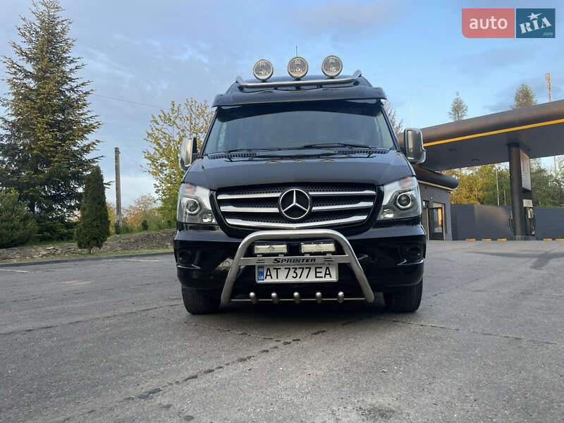 Вантажопасажирський фургон Mercedes-Benz Sprinter 2017 в Коломиї