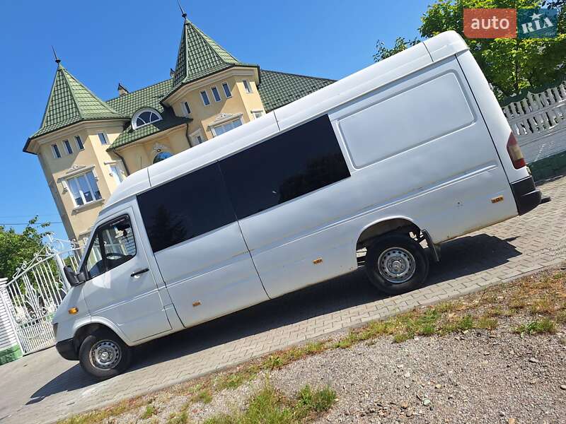 Мікроавтобус Mercedes-Benz Sprinter 2000 в Чернівцях
