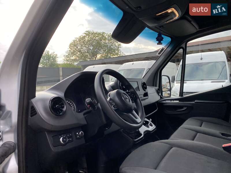 Грузовой фургон Mercedes-Benz Sprinter 2023 в Хусте