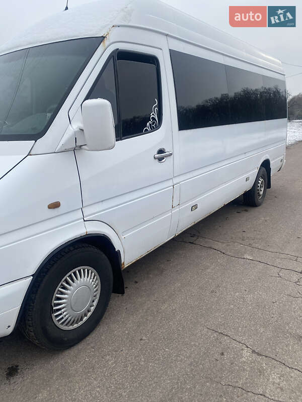 Mercedes-Benz Sprinter 2000