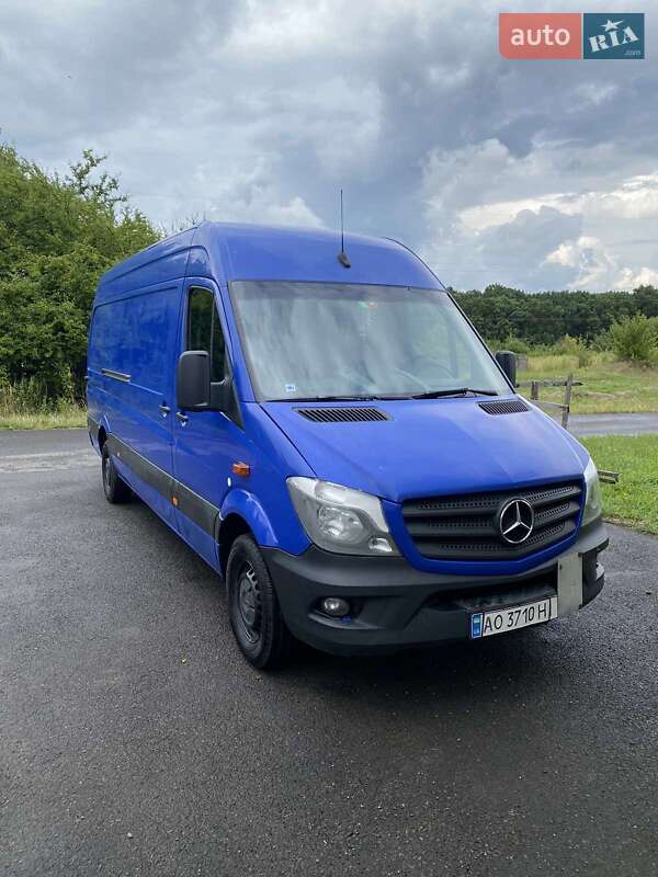 Грузовой фургон Mercedes-Benz Sprinter 2018 в 