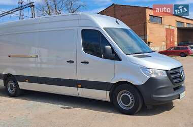Грузовой фургон Mercedes-Benz Sprinter 2020 в 