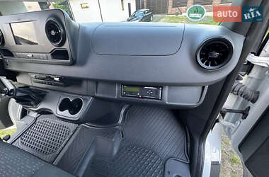 Грузовой фургон Mercedes-Benz Sprinter 2018 в 