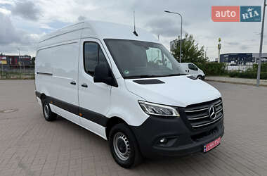 Грузовой фургон Mercedes-Benz Sprinter 2021 в 