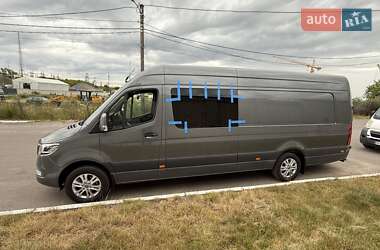 Грузовой фургон Mercedes-Benz Sprinter 2021 в 