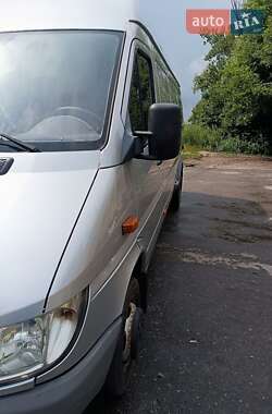 Грузовой фургон Mercedes-Benz Sprinter 2005 в 