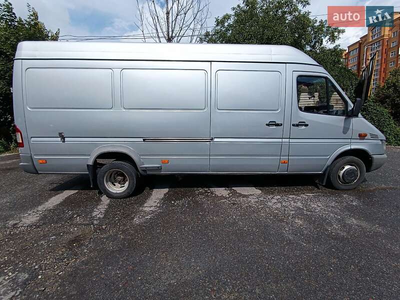 Вантажний фургон Mercedes-Benz Sprinter 2005 в Підволочиську
