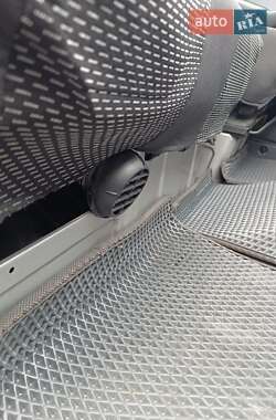 Грузовой фургон Mercedes-Benz Sprinter 2005 в 