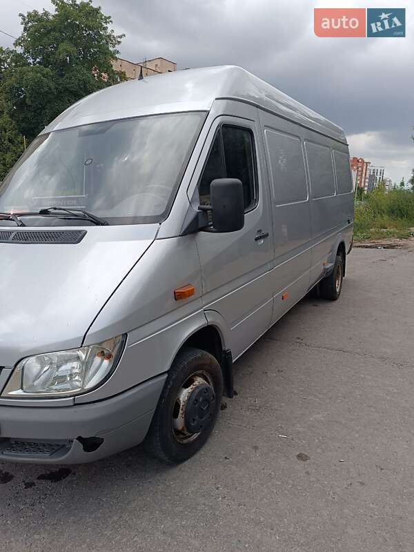 Вантажний фургон Mercedes-Benz Sprinter 2005 в Підволочиську