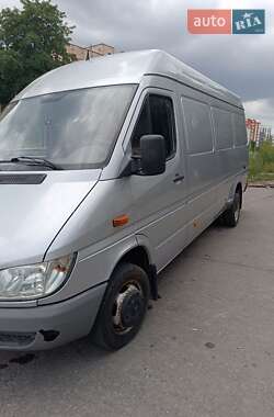 Грузовой фургон Mercedes-Benz Sprinter 2005 в 