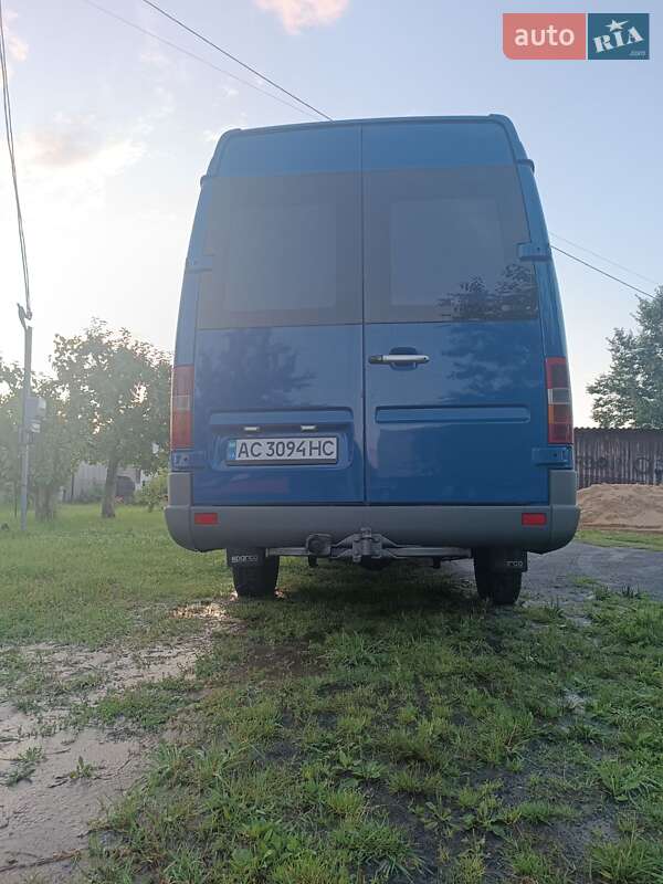 Микроавтобус Mercedes-Benz Sprinter 2000 в Любешове