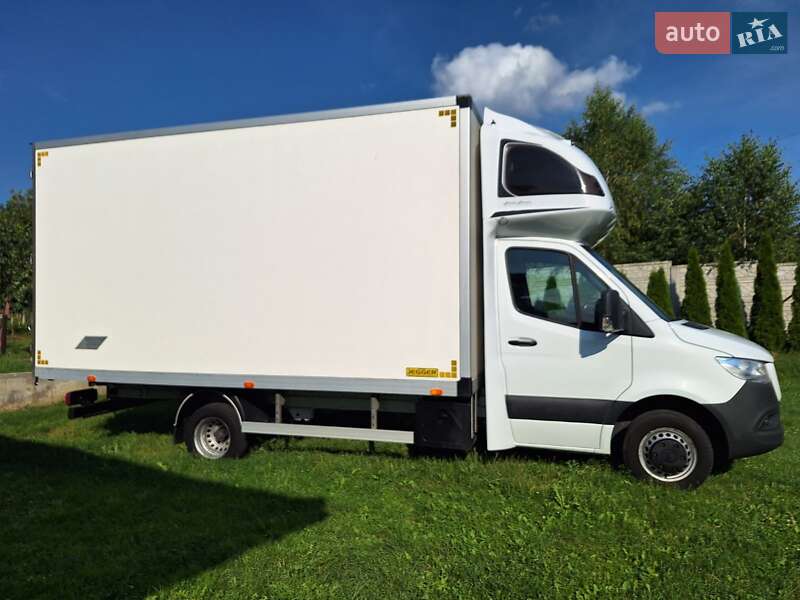 Грузовой фургон Mercedes-Benz Sprinter 2021 в 