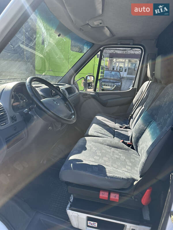 Грузовой фургон Mercedes-Benz Sprinter 2003 в Днепре