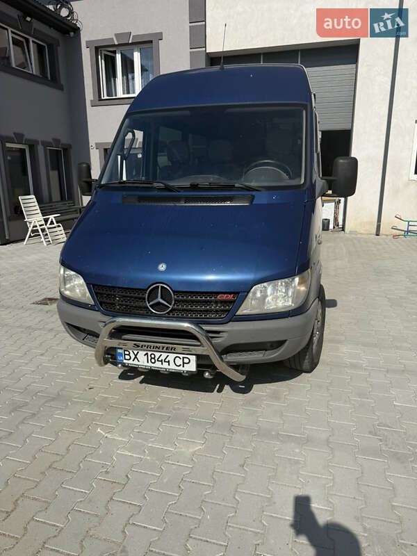 Микроавтобус Mercedes-Benz Sprinter 2005 в Хотине