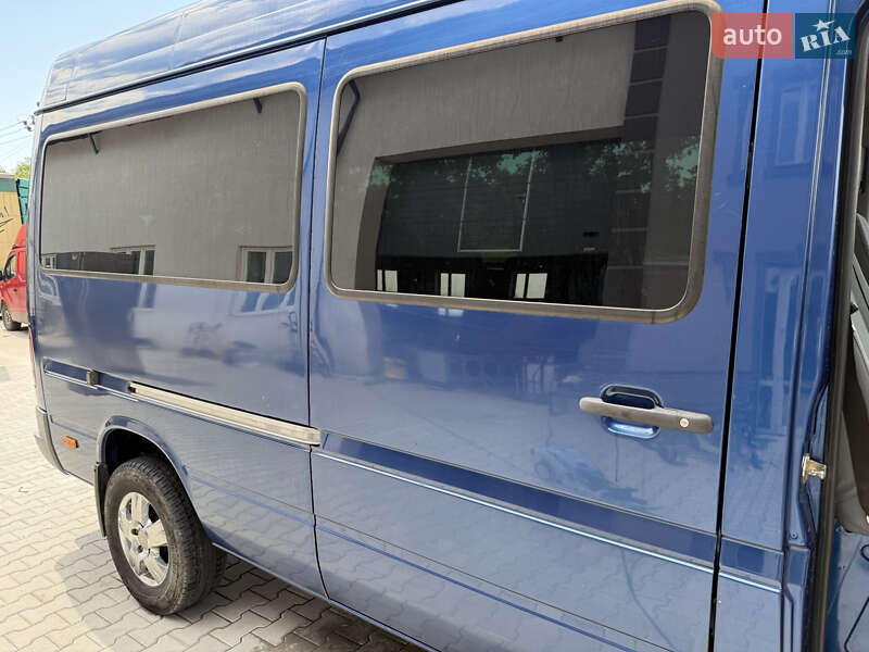 Микроавтобус Mercedes-Benz Sprinter 2005 в Хотине