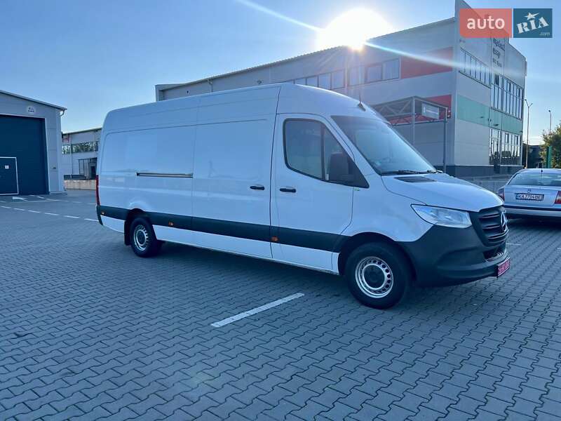 Грузовой фургон Mercedes-Benz Sprinter 2021 в Нововолынске