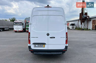 Грузовой фургон Mercedes-Benz Sprinter 2020 в 