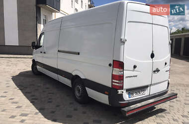 Грузовой фургон Mercedes-Benz Sprinter 2015 в 
