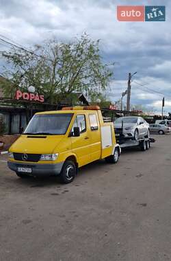 Эвакуатор Mercedes-Benz Sprinter 1997 в Черновцах