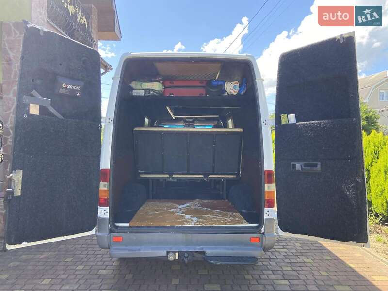 Микроавтобус Mercedes-Benz Sprinter 2005 в Калуше