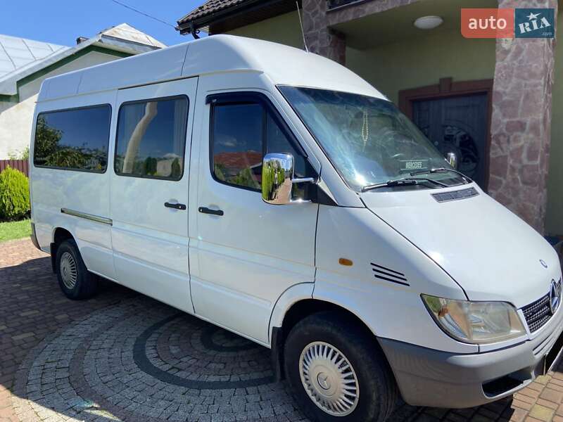 Микроавтобус Mercedes-Benz Sprinter 2005 в Калуше