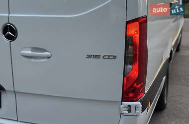 Грузовой фургон Mercedes-Benz Sprinter 2020 в 