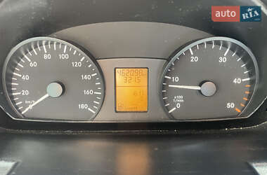 Грузовой фургон Mercedes-Benz Sprinter 2010 в 