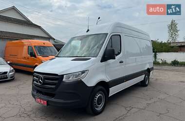Грузовой фургон Mercedes-Benz Sprinter 2020 в 