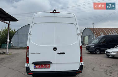 Грузовой фургон Mercedes-Benz Sprinter 2020 в 