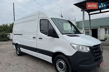 Грузовой фургон Mercedes-Benz Sprinter 2020 в 