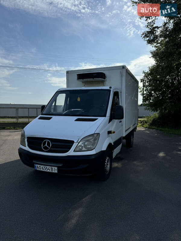 Mercedes-Benz Sprinter 2011
